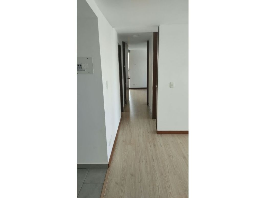 Apartamento de 2 alcobas en venta en Ub. Cordoba Niza, Bogotá, 54 m² · foto 6 de 14