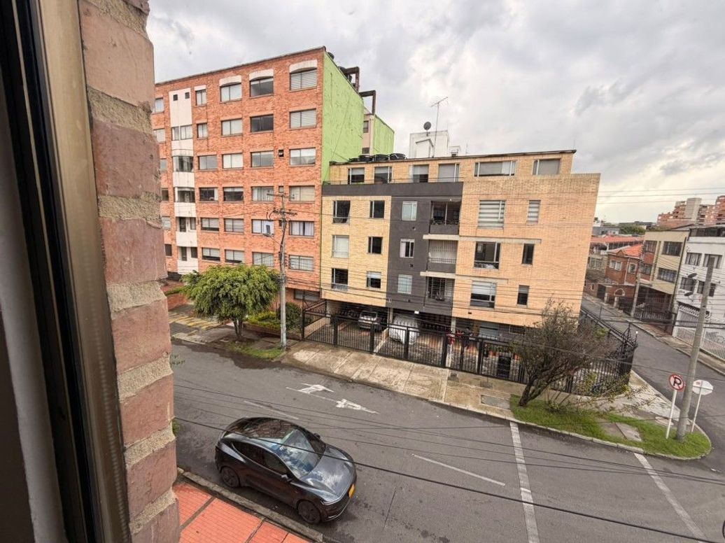 Apartaestudio en arriendo en San Luis, Bogotá, 47 m² · foto 8 de 10
