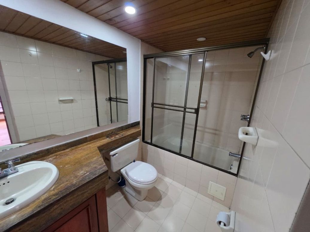 Apartamento de 1 alcoba en arriendo en Chicó Norte, Bogotá, 45 m² · foto 15 de 20