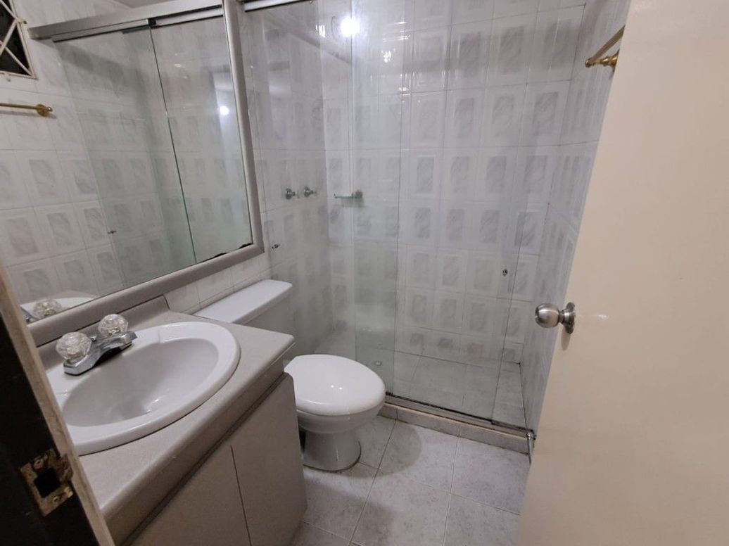 Apartamento de 2 alcobas en venta en Alfonso López, Bogotá, 53 m² · foto 10 de 12