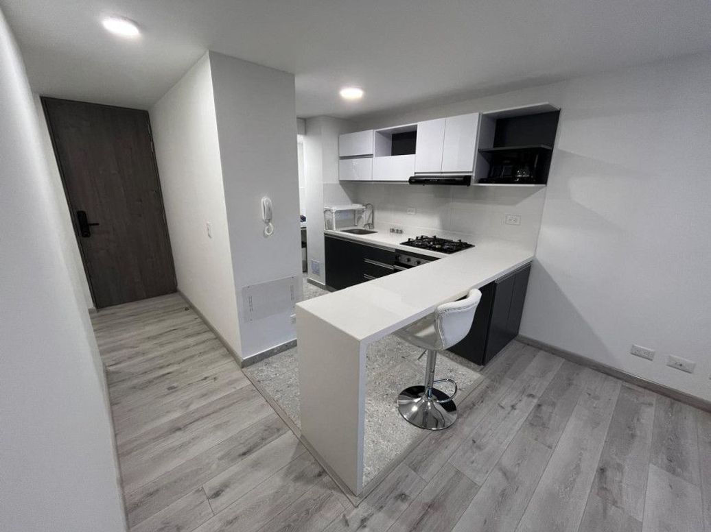 Apartamento de 3 alcobas en venta en Santa Teresa, Bogotá, 82 m² · foto 2 de 12