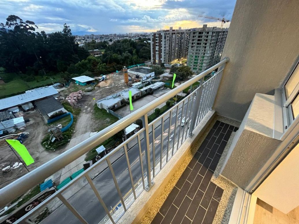 Apartamento de 3 alcobas en venta en Santa Teresa, Bogotá, 82 m² · foto 8 de 12