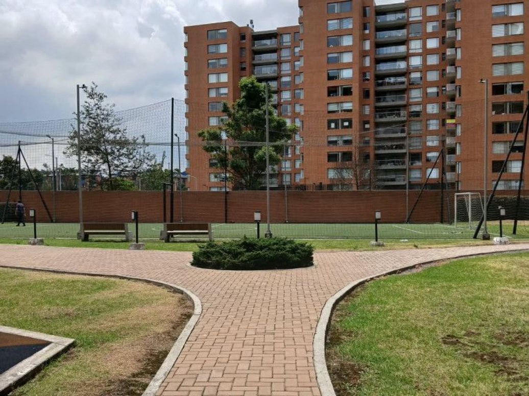 Apartamento de 3 alcobas en venta en La Esperanza Norte, Bogotá, 153 m² · foto 6 de 20