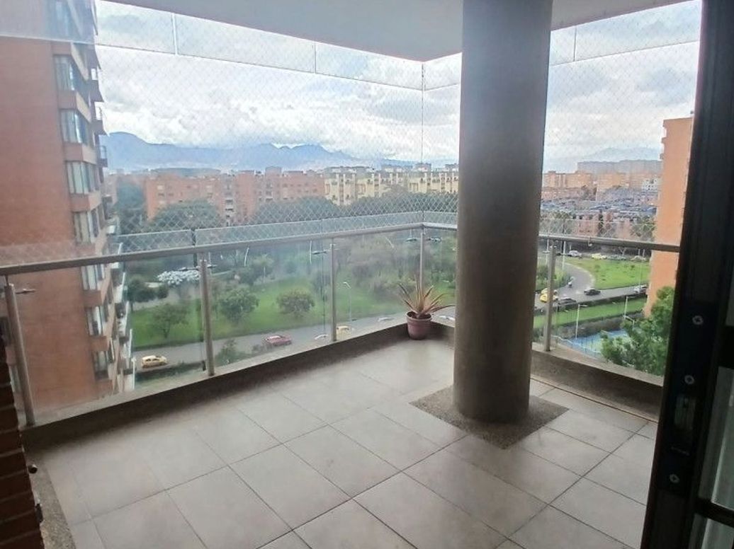 Apartamento de 3 alcobas en venta en La Esperanza Norte, Bogotá, 153 m² · foto 12 de 20