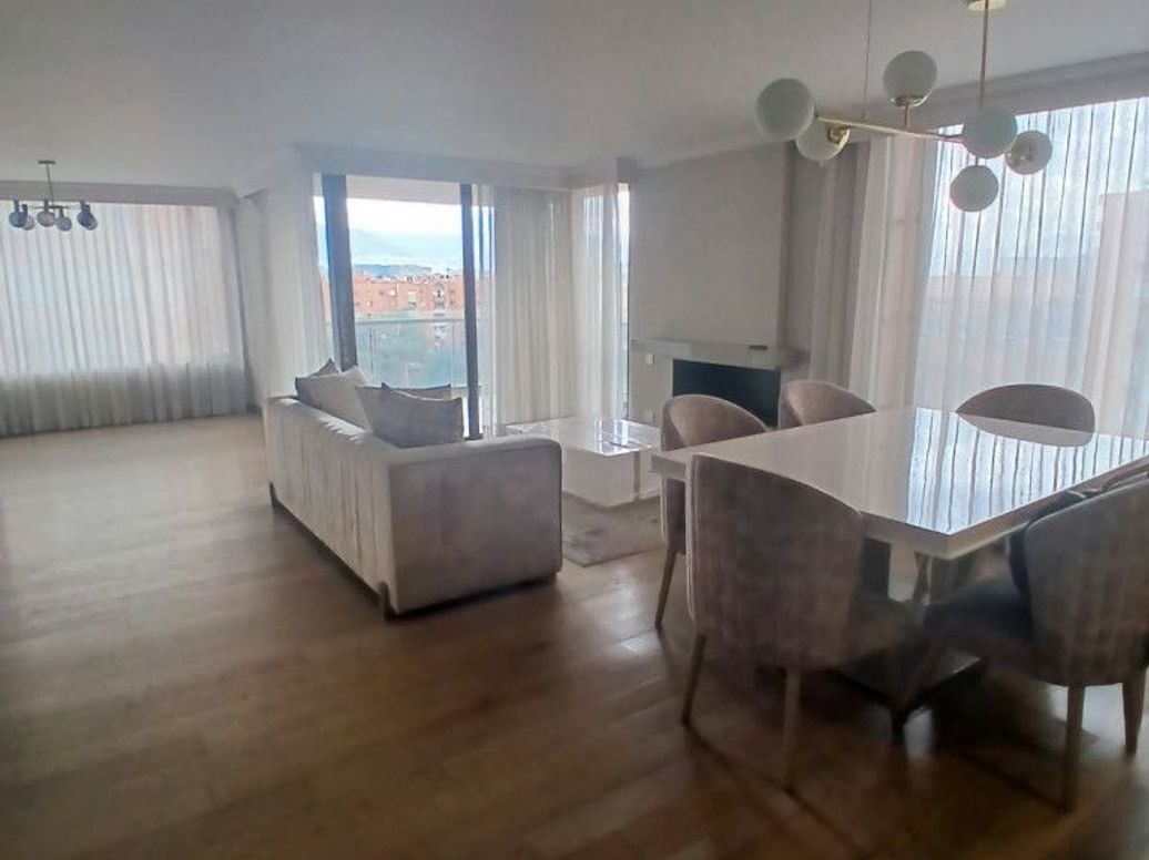 Apartamento de 3 alcobas en venta en La Esperanza Norte, Bogotá, 153 m² · foto 3 de 20