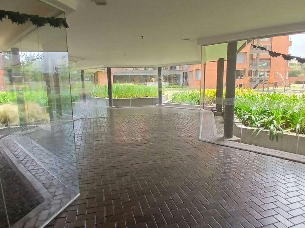 Apartamento de 3 alcobas en venta en La Esperanza Norte, Bogotá, 153 m² · foto 4 de 20
