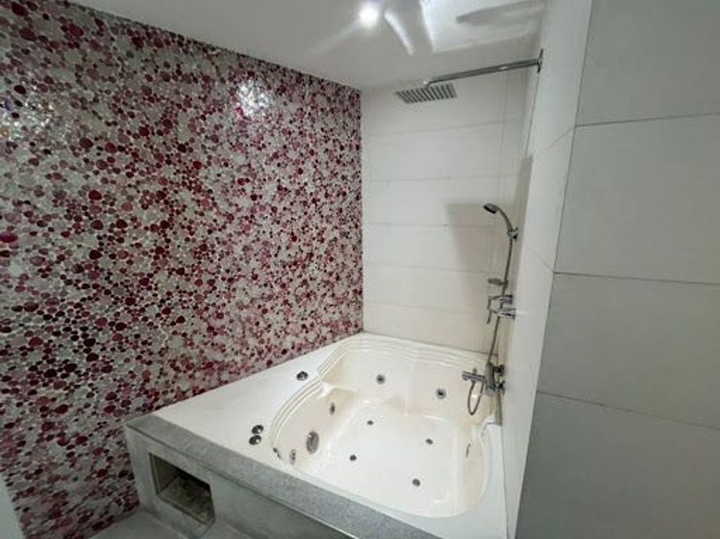 Apartamento de 3 alcobas en arriendo en Lagos De Cordoba, Bogotá, 199 m² · foto 10 de 13