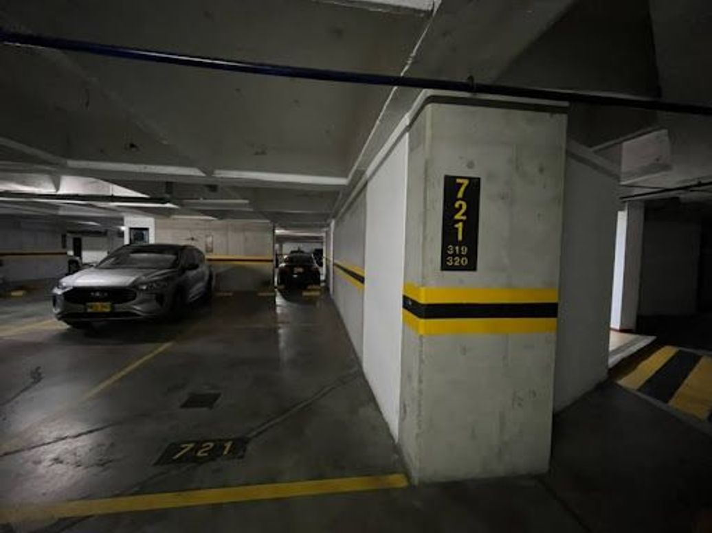 Apartamento de 3 alcobas en arriendo en Lagos De Cordoba, Bogotá, 199 m² · foto 13 de 13