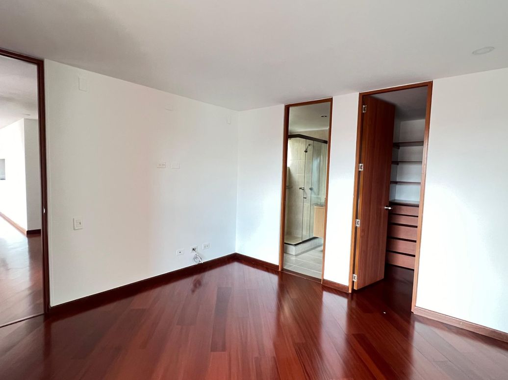 Apartamento de 3 alcobas en arriendo en Ub. Cordoba Niza, Bogotá, 93 m² · foto 10 de 20