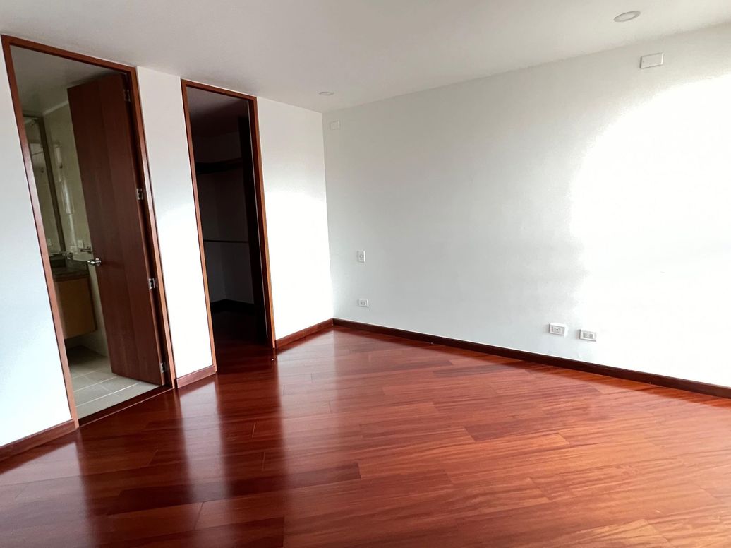Apartamento de 3 alcobas en arriendo en Ub. Cordoba Niza, Bogotá, 93 m² · foto 12 de 20