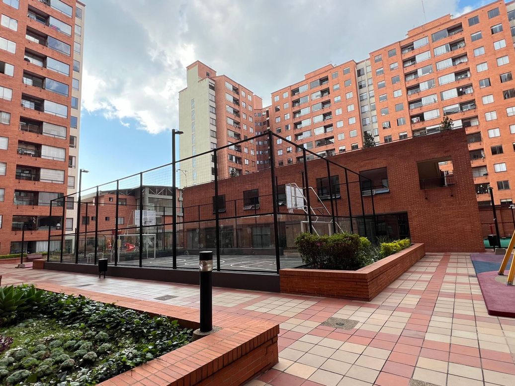 Apartamento de 3 alcobas en arriendo en Ub. Cordoba Niza, Bogotá, 93 m² · foto 16 de 20