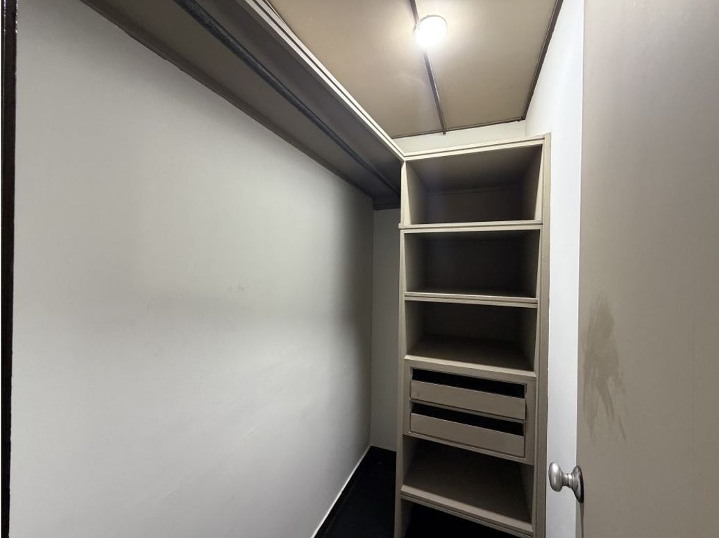 Casa de 11 alcobas en venta en Lago Gaitan, Bogotá, 390 m² · foto 20 de 20