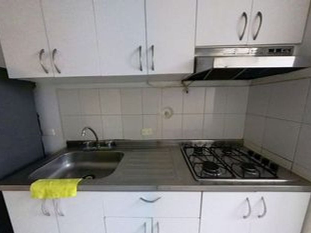 Apartamento de 2 alcobas en venta en Club De Los Lagartos, Bogotá, 66 m² · foto 6 de 13