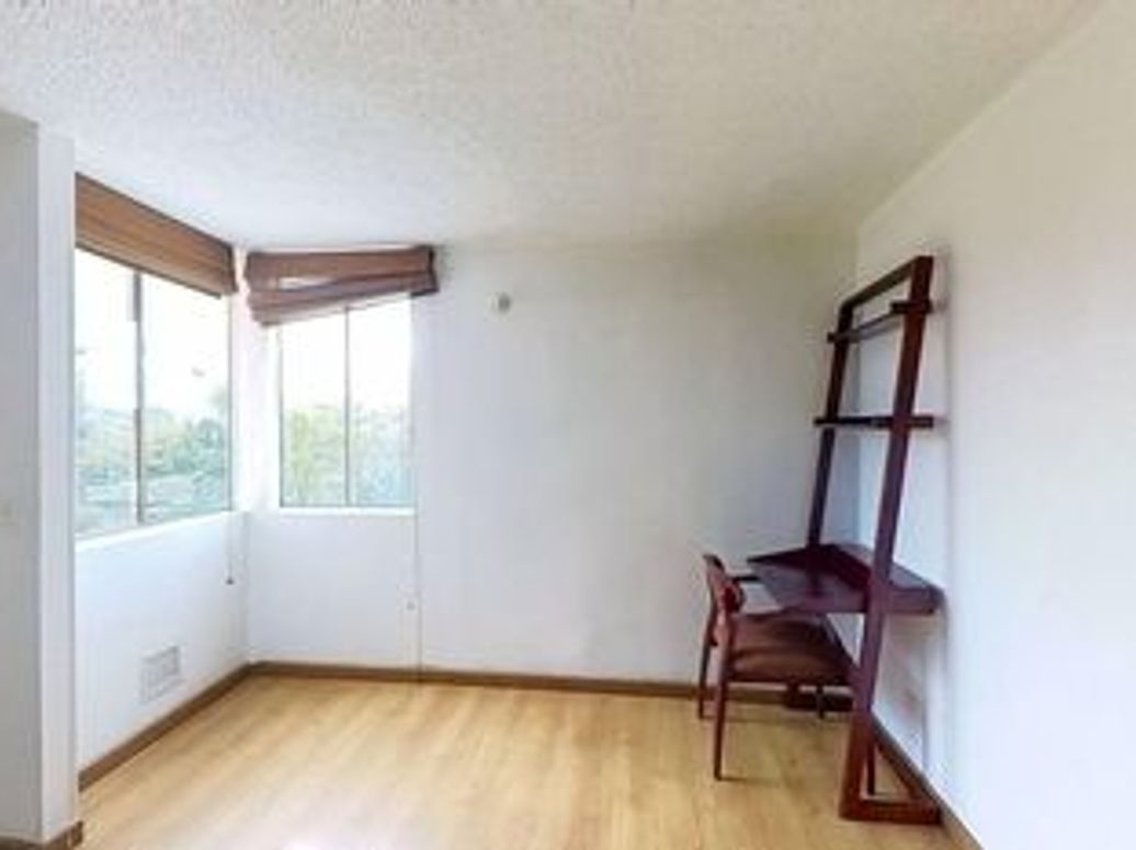 Apartamento de 2 alcobas en venta en Club De Los Lagartos, Bogotá, 66 m² · foto 9 de 13