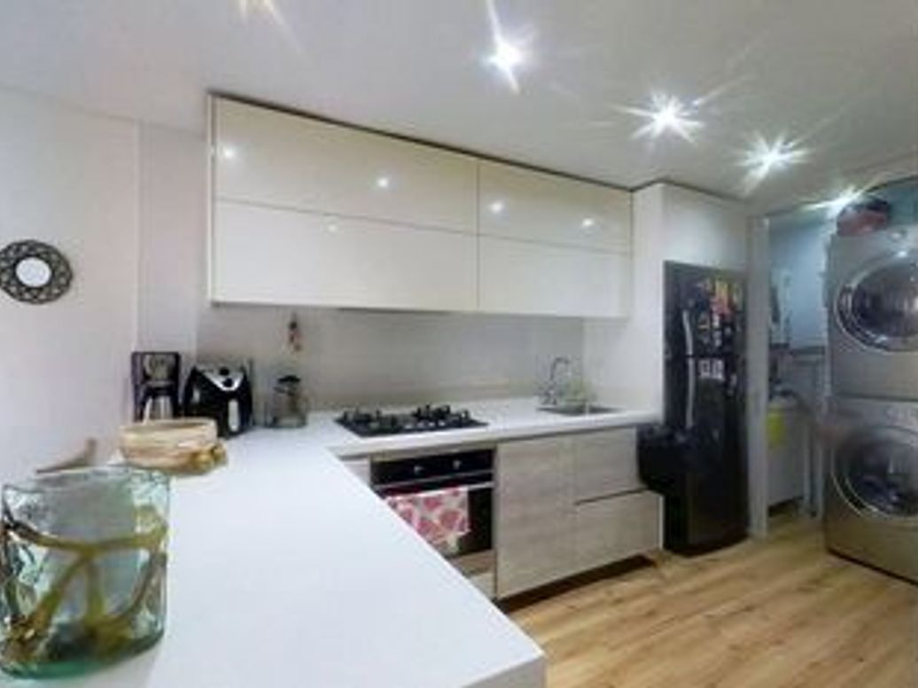 Apartamento de 2 alcobas en venta en Los Cedros, Bogotá, 72 m² · foto 3 de 11