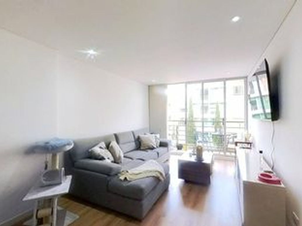 Apartamento de 2 alcobas en venta en Los Cedros, Bogotá, 72 m² · foto 2 de 11