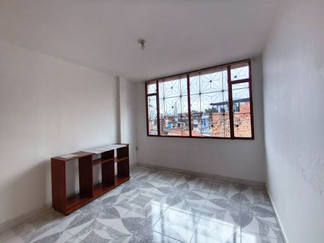 Casa de 7 alcobas en venta en Belen, Bogotá, 286 m² · foto 8 de 14