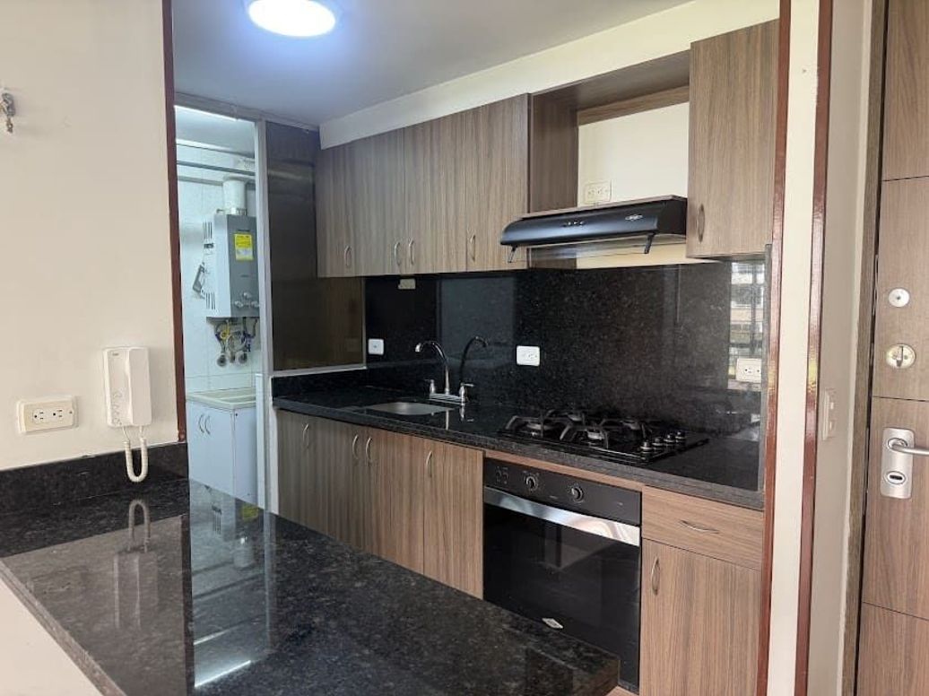 Apartamento de 3 alcobas en venta en A.S.D., Bogotá, 77 m² · foto 3 de 20