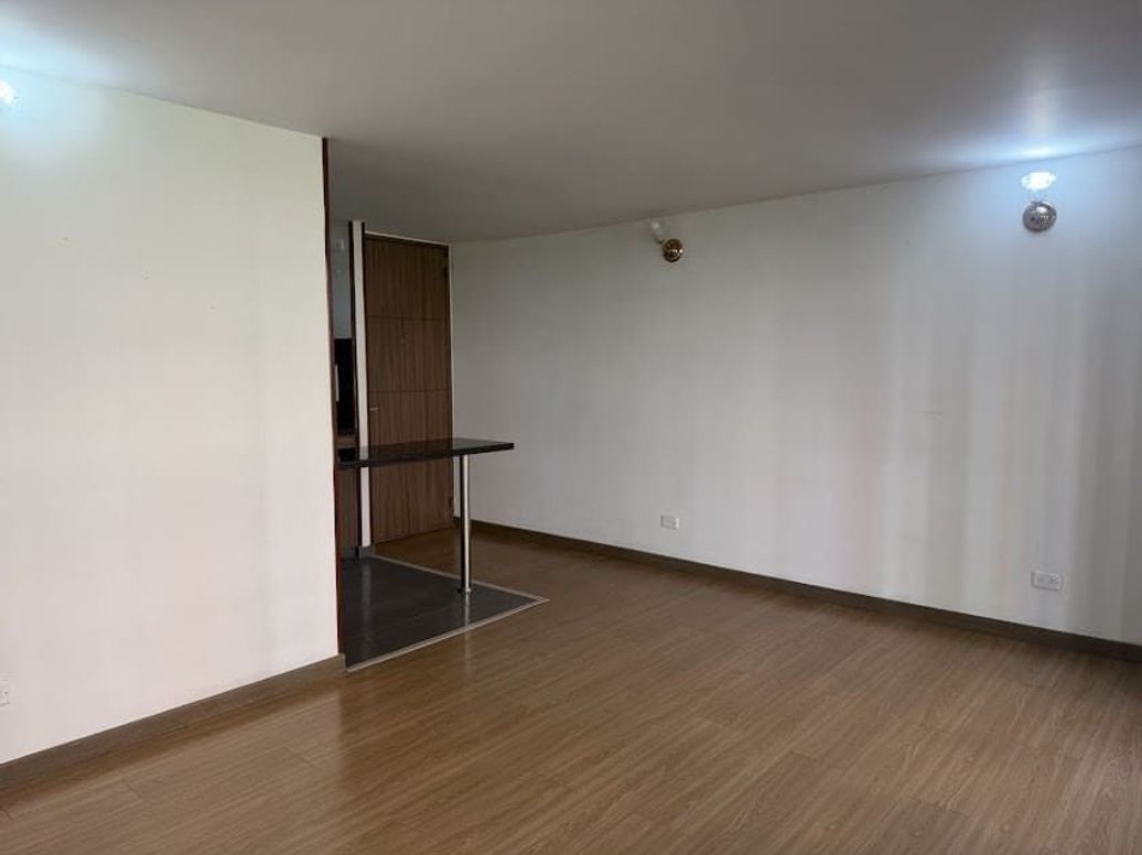 Apartamento de 3 alcobas en venta en A.S.D., Bogotá, 77 m² · foto 8 de 20