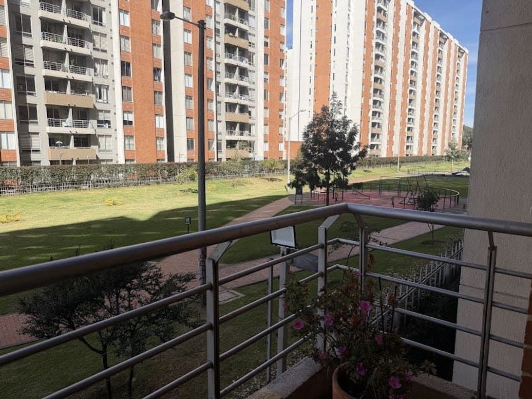 Apartamento de 3 alcobas en venta en A.S.D., Bogotá, 77 m² · foto 10 de 20