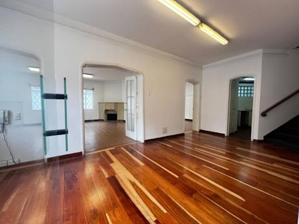 Casa de 8 alcobas en arriendo en Chapinero Alto, Bogotá, 300 m² · foto 2 de 17