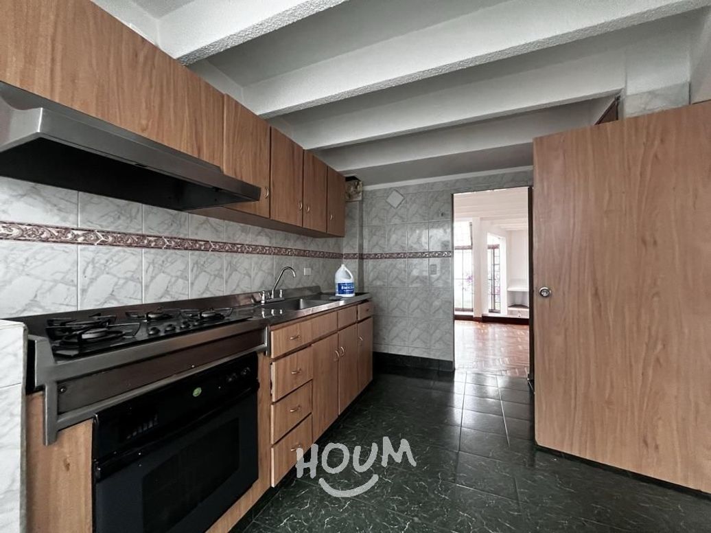 Casa de 4 alcobas en venta en Santa Ana Occidental, Bogotá, 180 m² · foto 4 de 20