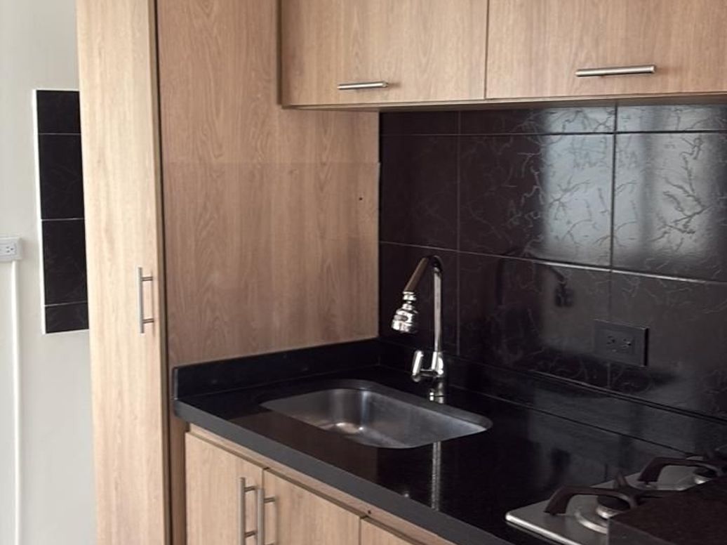 Apartamento de 3 alcobas en arriendo en El Plan, Bogotá, 63 m² · foto 6 de 12