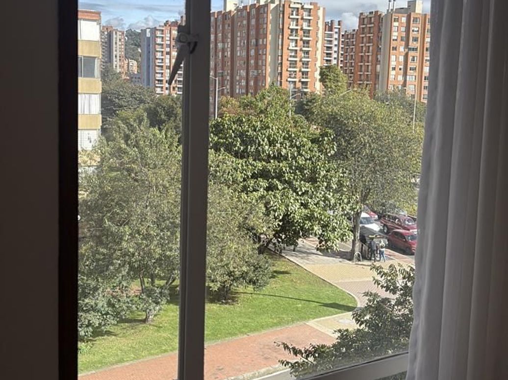 Apartamento de 3 alcobas en arriendo en El Plan, Bogotá, 63 m² · foto 10 de 12