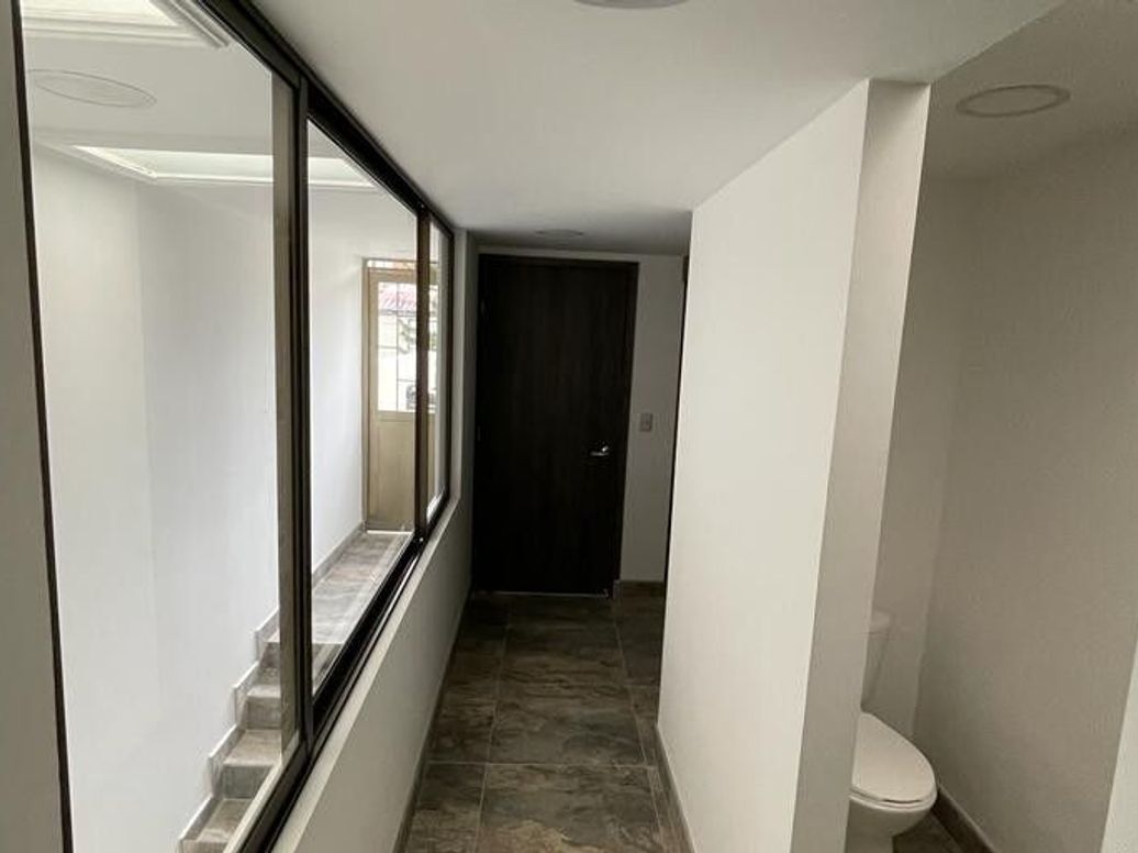 Apartamento de 3 alcobas en venta en Caobos Salazar, Bogotá, 63 m² · foto 7 de 8