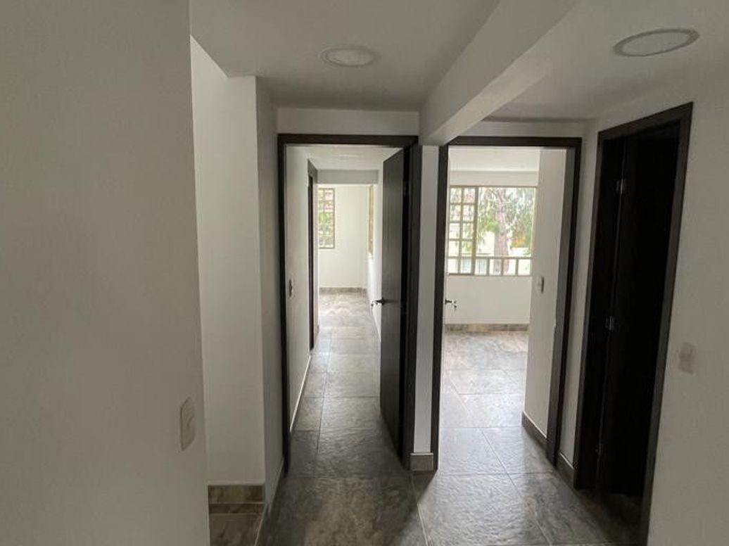Apartamento de 3 alcobas en venta en Caobos Salazar, Bogotá, 63 m² · foto 4 de 8