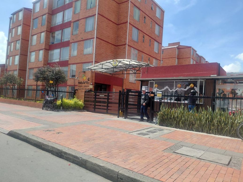 Apartamento de 3 alcobas en arriendo en Florencia, Bogotá, 53 m² · foto 2 de 11