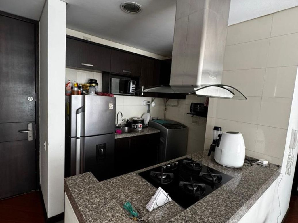 Apartamento de 1 alcoba en venta en Chico Norte Et. Iii, Bogotá, 45 m² · foto 3 de 7
