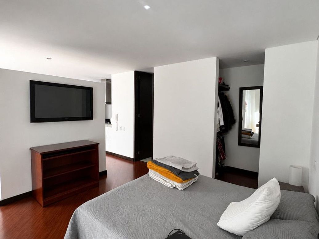 Apartamento de 1 alcoba en venta en Chico Norte Et. Iii, Bogotá, 45 m² · foto 4 de 7