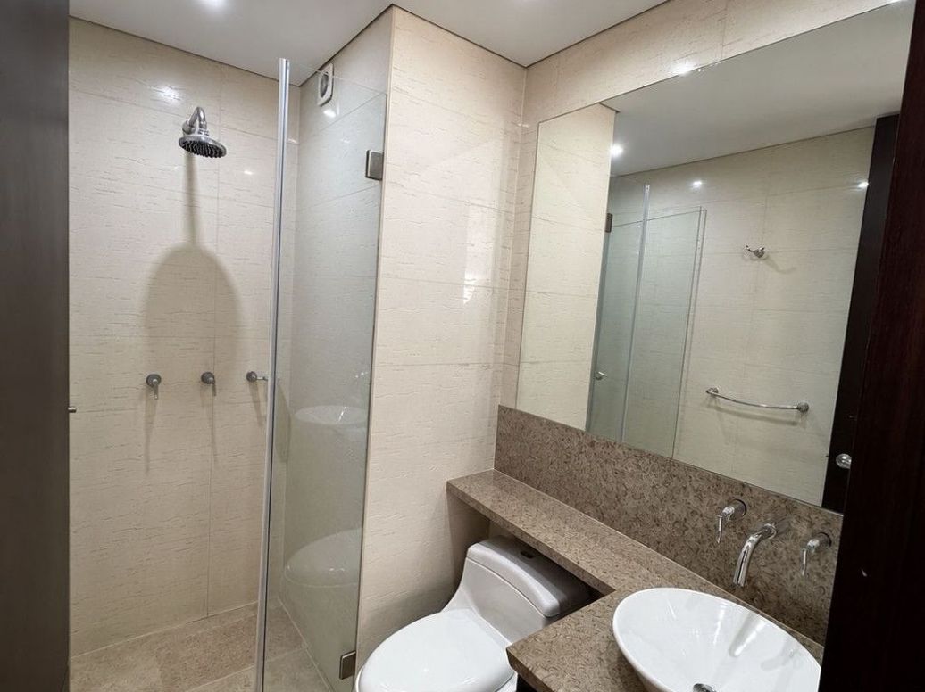 Apartamento de 1 alcoba en venta en Chico Norte Et. Iii, Bogotá, 45 m² · foto 6 de 7