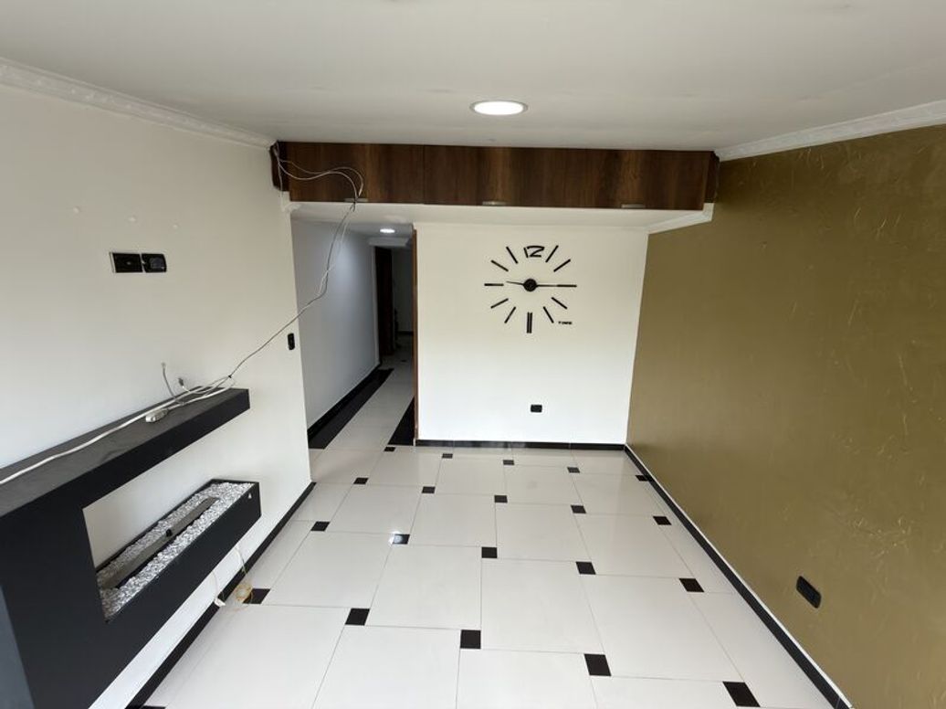 Apartamento de 4 alcobas en arriendo en El Laurel, Bogotá, 100 m² · foto 9 de 20