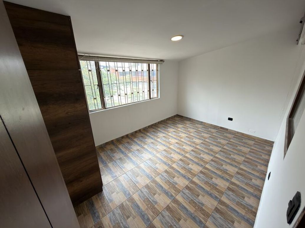 Apartamento de 4 alcobas en arriendo en El Laurel, Bogotá, 100 m² · foto 10 de 20
