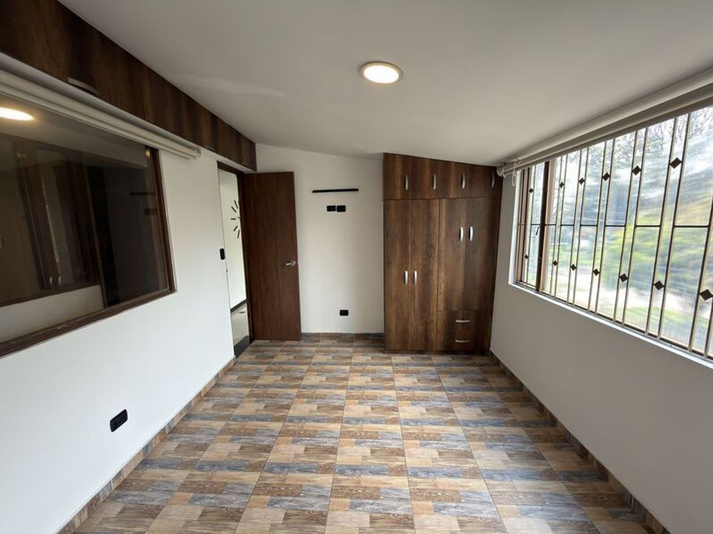 Apartamento de 4 alcobas en arriendo en El Laurel, Bogotá, 100 m² · foto 11 de 20