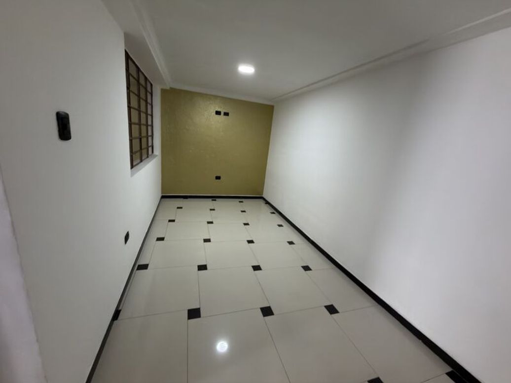 Apartamento de 4 alcobas en arriendo en El Laurel, Bogotá, 100 m² · foto 3 de 20