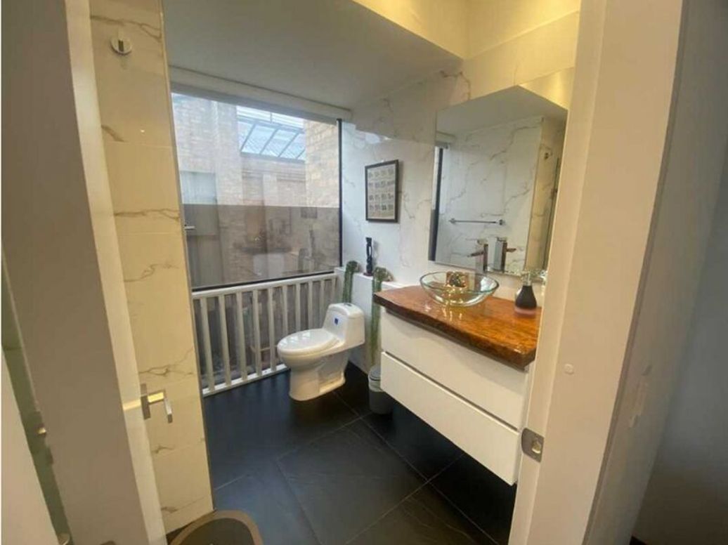 Apartamento de 3 alcobas en venta en Las Acasias, Bogotá, 141 m² · foto 12 de 15