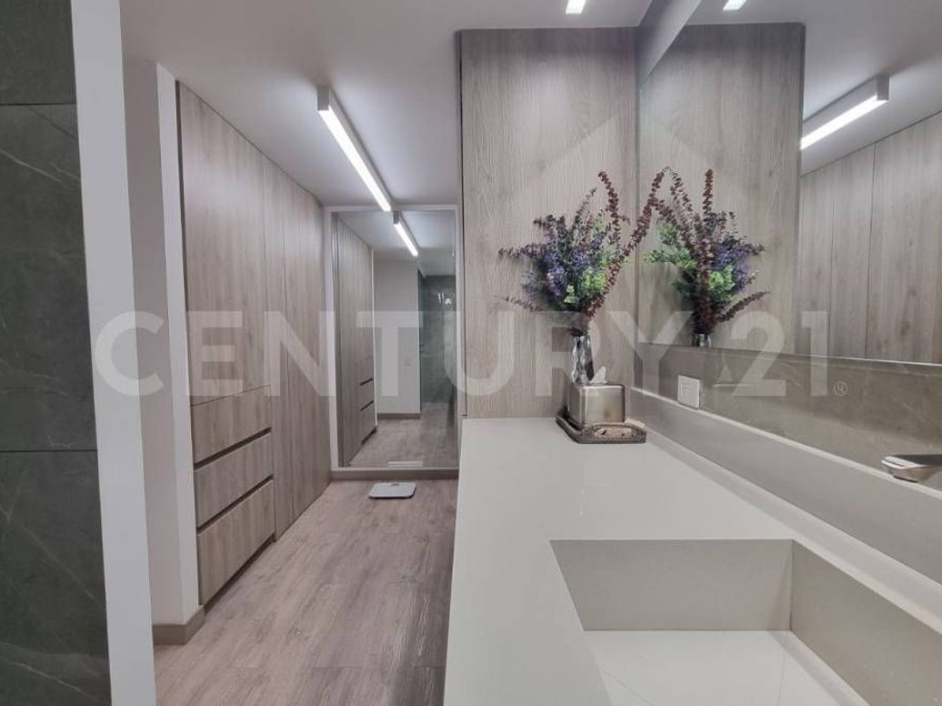 Apartamento de 3 alcobas en venta en Buganvilla, Bogotá, 180 m² · foto 13 de 17