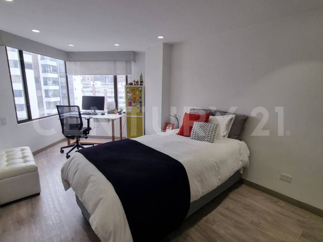 Apartamento de 3 alcobas en venta en Buganvilla, Bogotá, 180 m² · foto 10 de 17