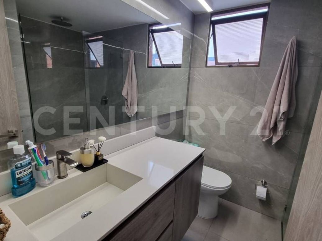 Apartamento de 3 alcobas en venta en Buganvilla, Bogotá, 180 m² · foto 9 de 17