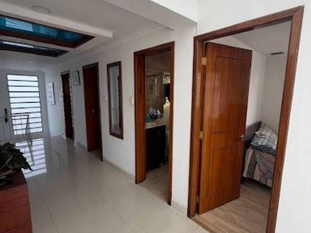 Casa de 5 alcobas en arriendo en Fontibón, Bogotá, 348 m² · foto 9 de 20