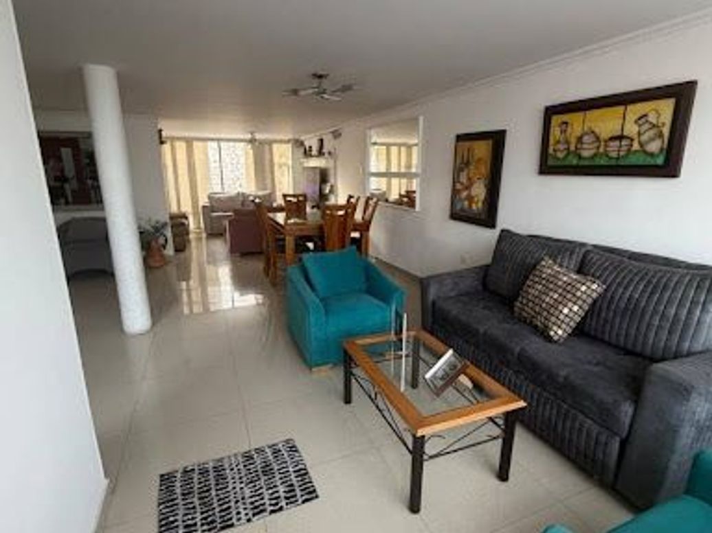 Casa de 5 alcobas en arriendo en Fontibón, Bogotá, 348 m² · foto 7 de 20