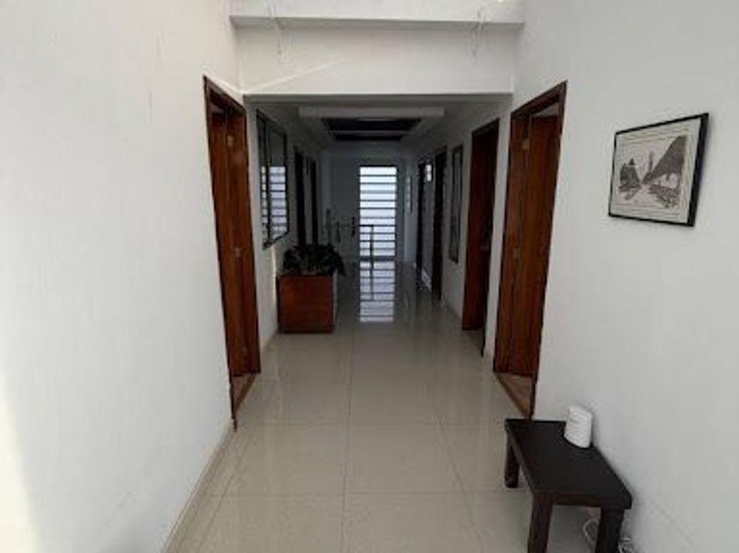 Casa de 5 alcobas en arriendo en Fontibón, Bogotá, 348 m² · foto 11 de 20