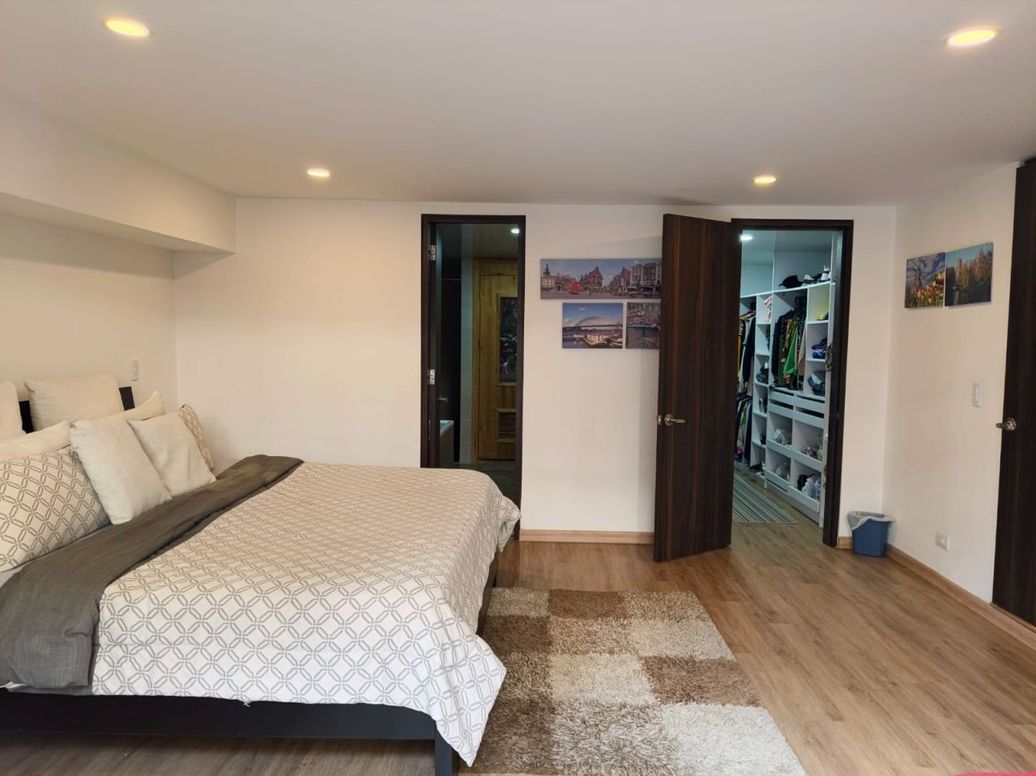 Apartamento de 3 alcobas en arriendo en Pardo Rubio, Bogotá, 220 m² · foto 12 de 20