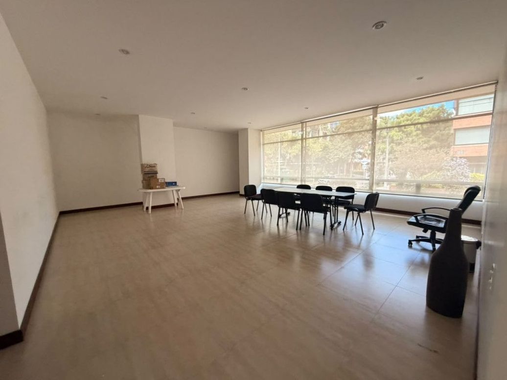 Apartamento de 2 alcobas en venta en San Patricio, Bogotá, 90 m² · foto 2 de 20
