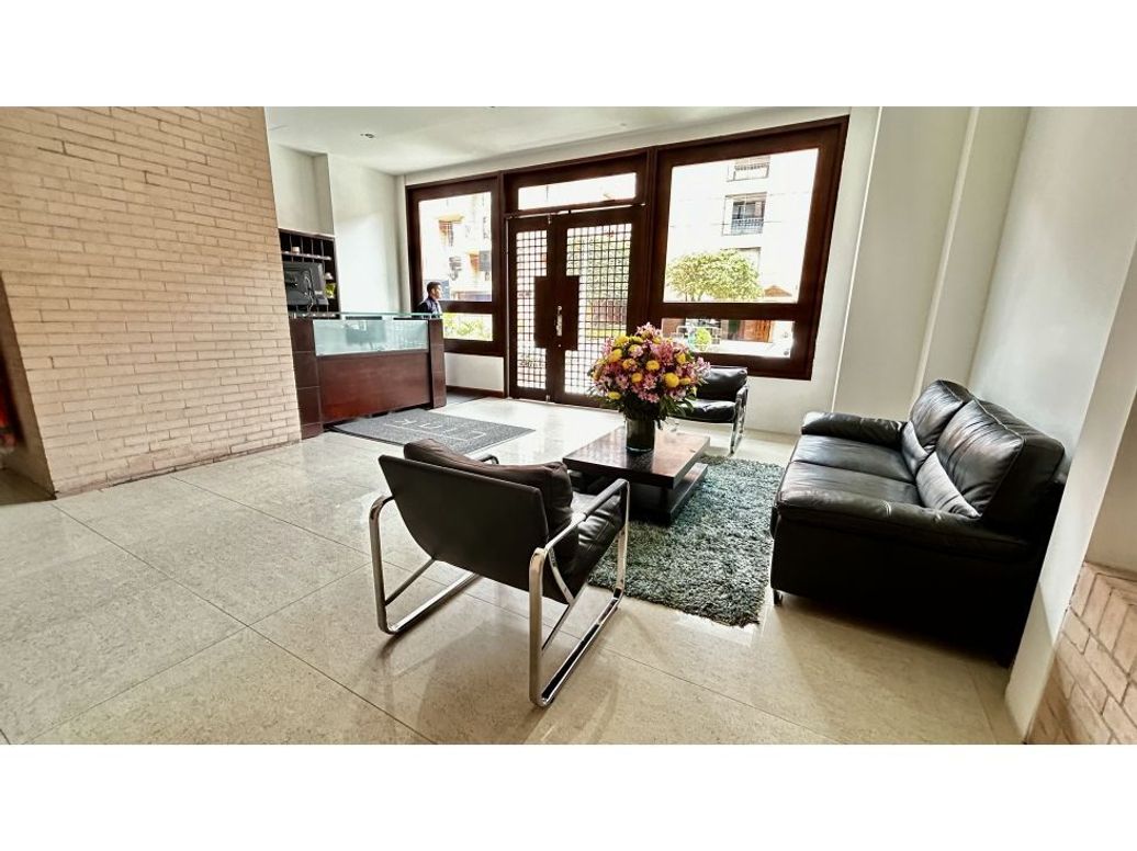 Apartaestudio en venta en Santa Barbara Occidental, Bogotá, 40 m² · foto 6 de 17