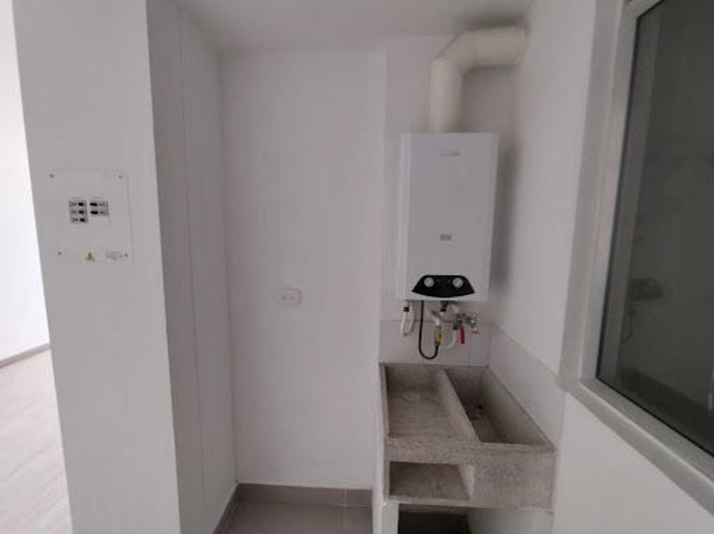 Apartamento de 3 alcobas en arriendo en Suba Centro, Bogotá, 56 m² · foto 8 de 20