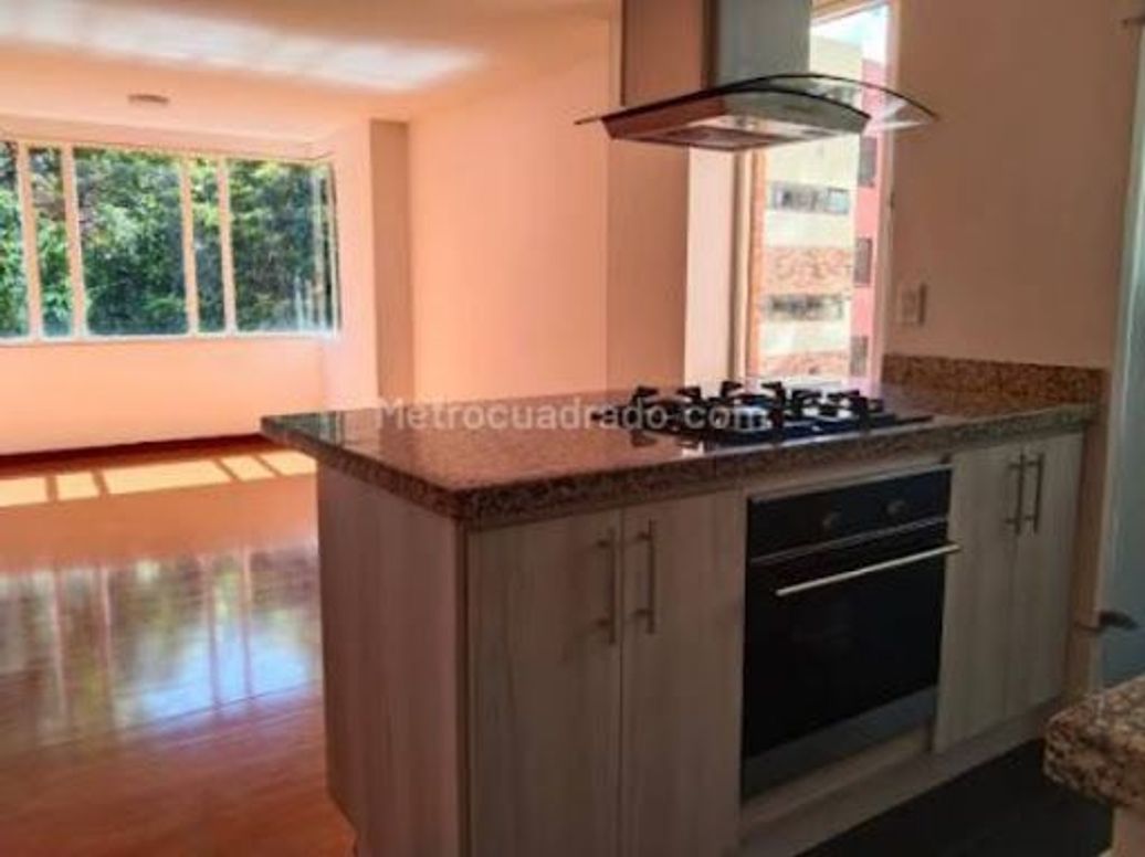 Apartamento de 2 alcobas en venta en Caobos Salazar, Bogotá, 60 m² · foto 10 de 15